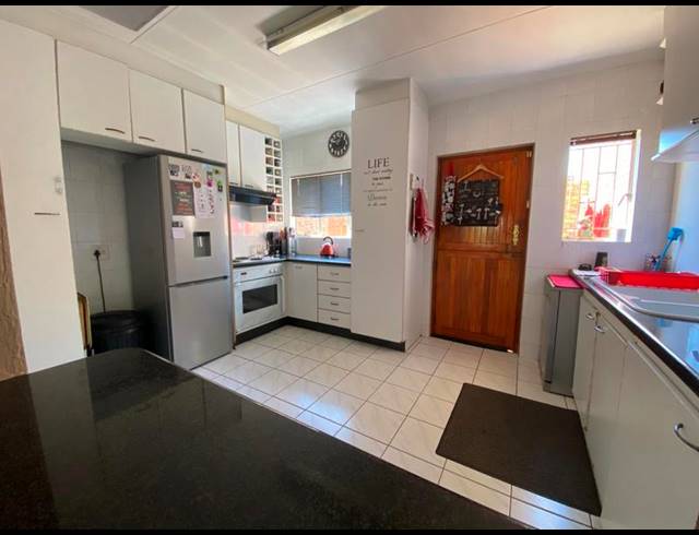 3 BEDROOM SIMPLEX FOR SALE IN NORKEM PARK